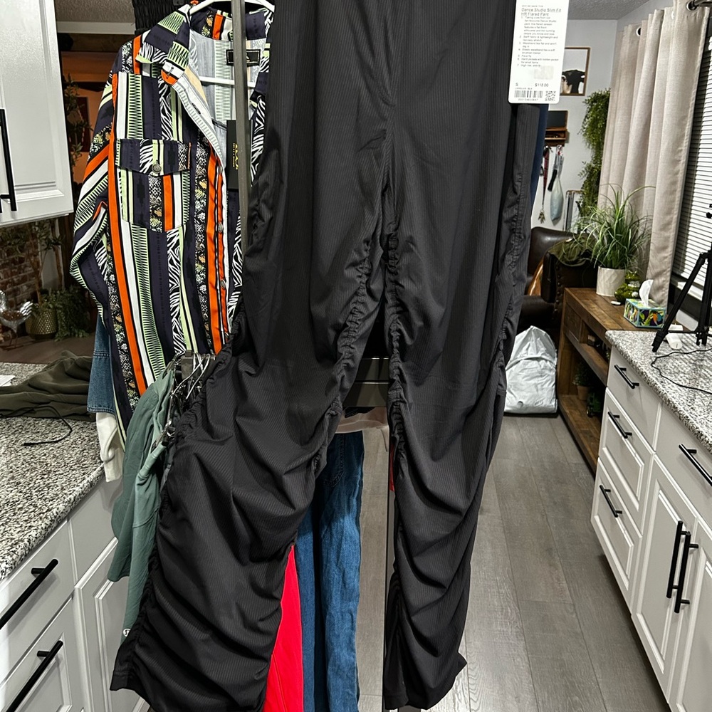 Women’s Lulu dance studio flare Black Pants